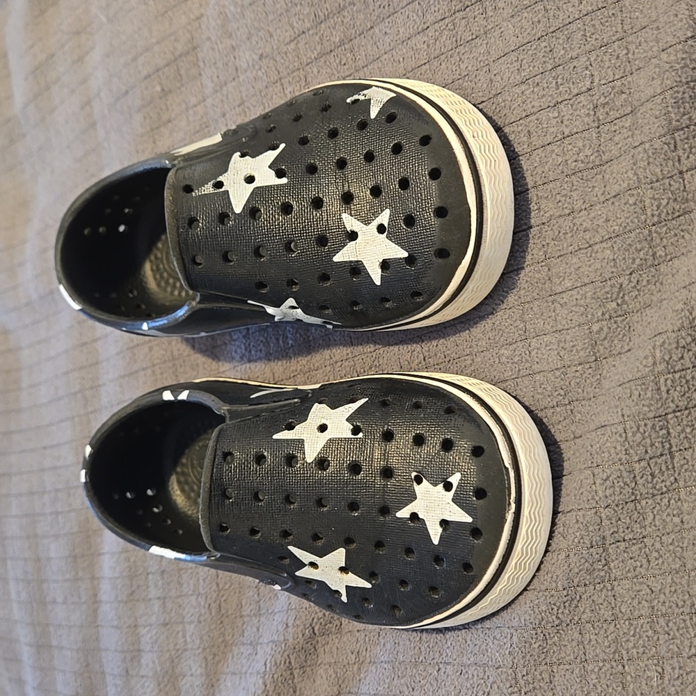 Native Miles toddler size c8